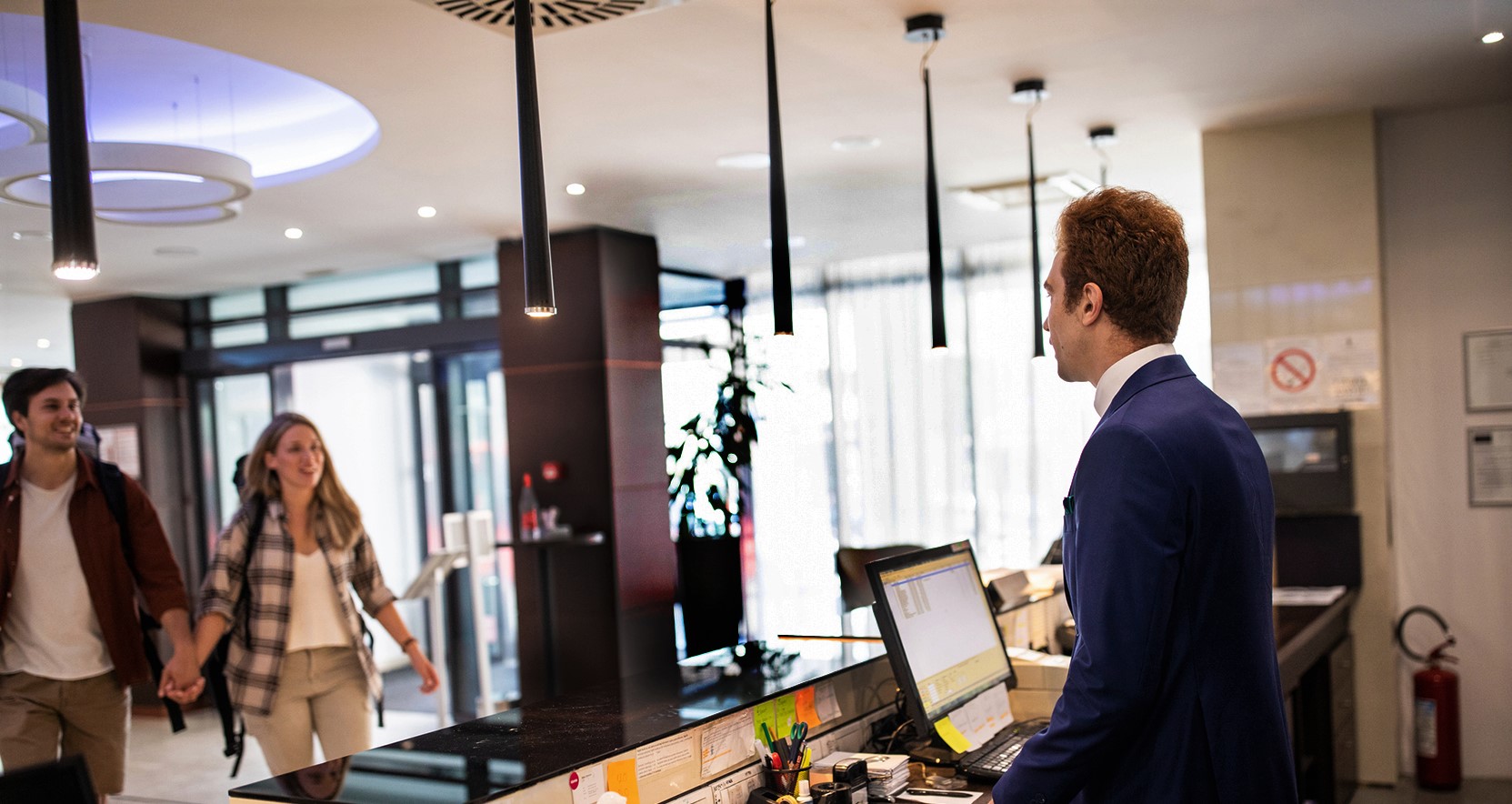 Mehmanxana qapıçısı DMA